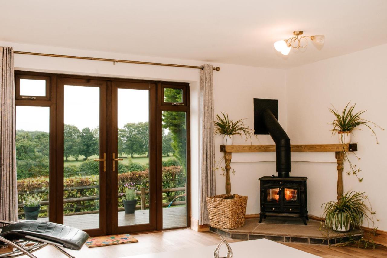 Holly Cottage, 2 Bed House, Sleeps 6 Cleobury Mortimer Esterno foto